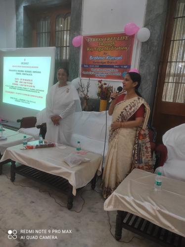 Stress Free Life through Rajyoga at GFS Branch organized by Women Welfare Association. (7)